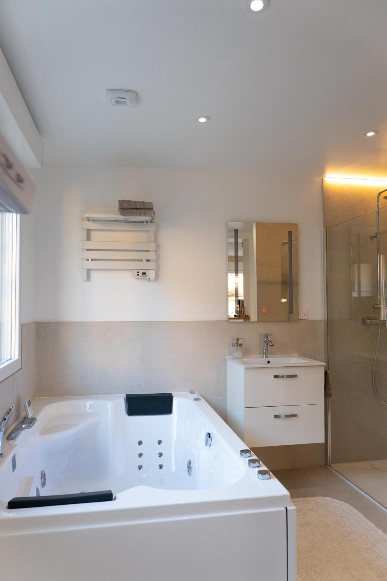 Zen Et Romantique Room - Harmonie Moulins  Buitenkant foto